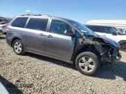 ✅ 2011 Toyota Sienna LE AAS • VIN: 5TDKK3DC1BS173695 • Lot: 82241805. Listed on Copart with 129,894 mi. Free auction sales archive from the USA and detailed vehicle history report at DreamBid. Image 4.