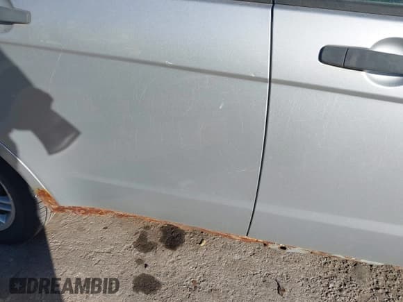 ✅ 2011 Ford Focus SE • VIN: 1FAHP3FN2BW200838 • Lot: 43716734. Wystawiony na IAAI z przebiegiem 236 150 mil. Bezpłatny archiwum sprzedaży aukcyjnych z USA i szczegółowy raport historii pojazdu na DreamBid. Zdjęcie 6.