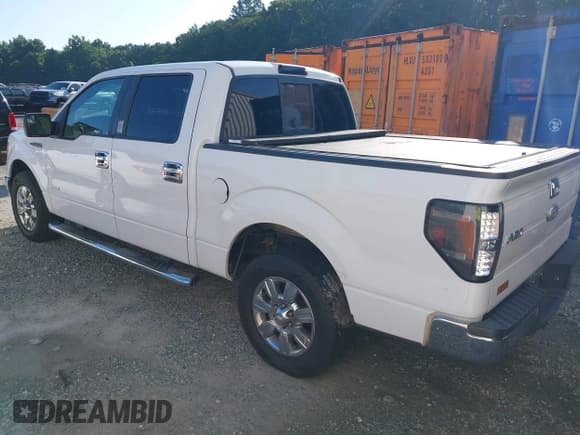 ✅ 2011 Ford F-150 XLT • VIN: 1FTFW1CT4BFD03061 • Lot: 42633221. Listed on IAAI with 307,414 mi. Free auction sales archive from the USA and detailed vehicle history report at DreamBid. Image 3.