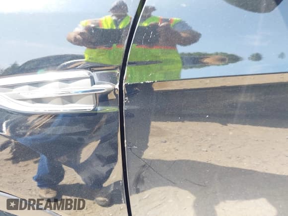 ✅ 2018 Ford Escape Titanium • VIN: 1FMCU9J9XJUA58366 • Lot: 42941884. Listed on IAAI with 157,052 mi. Free auction sales archive from the USA and detailed vehicle history report at DreamBid. Image 18.