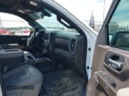 ✅ 2019 Chevrolet Silverado 1500 RST • VIN: 3GCUYEED0KG168397 • Lot: 43125706. Wystawiony na IAAI z przebiegiem 92 805 mil. Bezpłatny archiwum sprzedaży aukcyjnych z USA i szczegółowy raport historii pojazdu na DreamBid. Zdjęcie 5.