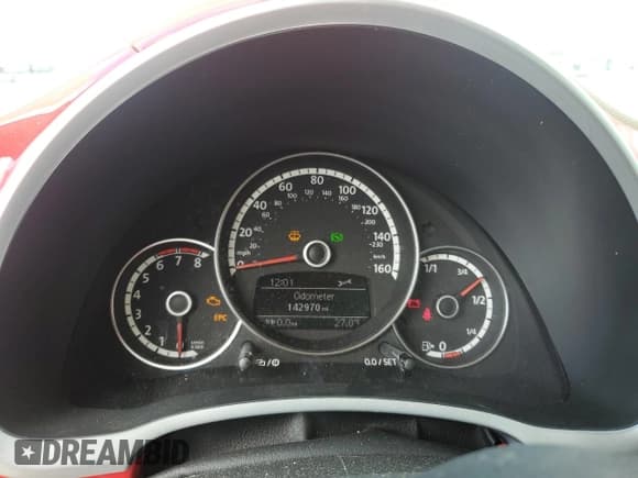 ✅ 2014 Volkswagen Beetle 2.5L • VIN: 3VWJP7AT7EM611842 • Лот: 81040665. Опубликован ранее на Copart с пробегом 142 970 миль. Бесплатный доступ к архиву аукционных продаж из США и подробный отчёт об истории автомобиля на DreamBid. Изображение 9.