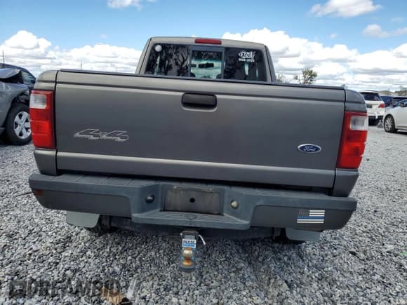 ✅ 2005 Ford Ranger XLT • VIN: 1FTZR45E05PA61016 • Lot: 86180005. Wystawiony na Copart z przebiegiem 218 013 mil. Bezpłatny archiwum sprzedaży aukcyjnych z USA i szczegółowy raport historii pojazdu na DreamBid. Zdjęcie 6.