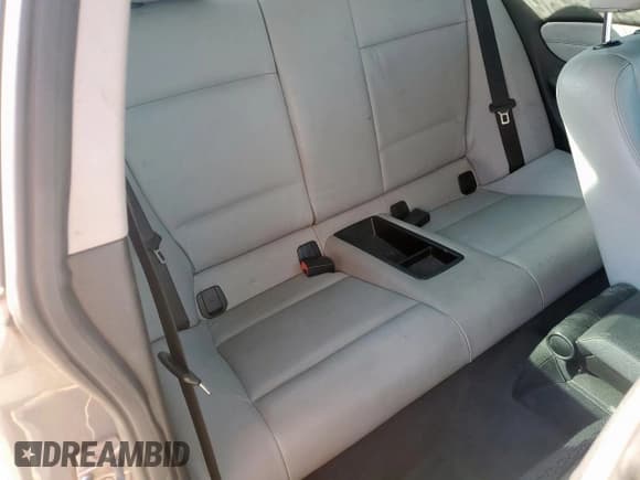 ✅ 2012 BMW 1 Series 128i • VIN: WBAUP9C57CVL91449 • Лот: 92113785. Опубликован ранее на Copart с пробегом Не указан. Бесплатный доступ к архиву аукционных продаж из США и подробный отчёт об истории автомобиля на DreamBid. Изображение 10.