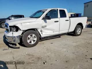 2024 Ram 1500 SLT z VIN 1C6RR6GG8RS123105, wystawiony jako Copart lot #56604785 z przebiegiem 22 439 mil mil oraz Szkoda całkowita • Salvage title. Historia ofert i sprzedaży dostępna na DreamBid. Obrazek 1.