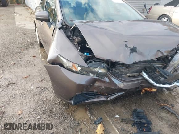 ✅ 2014 Honda Civic LX • VIN: 19XFB2F55EE049051 • Лот: 43559223. Опубликован ранее на IAAI с пробегом 81 468 миль. Бесплатный доступ к архиву аукционных продаж из США и подробный отчёт об истории автомобиля на DreamBid. Изображение 6.