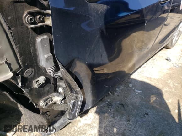 ✅ 2018 Chevrolet Cruze Premier • VIN: 3G1BF6SM2JS574550 • Lot: 62915732. Listed on Copart with 62,960 mi. Free auction sales archive from the USA and detailed vehicle history report at DreamBid. Image 10.