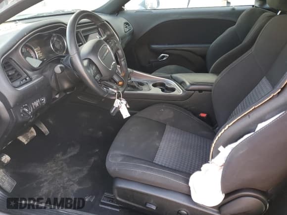 ✅ 2022 Dodge Challenger GT • VIN: 2C3CDZKG5NH219267 • Lot: 44239474. Wystawiony na Copart z przebiegiem 38 671 mil. Bezpłatny archiwum sprzedaży aukcyjnych z USA i szczegółowy raport historii pojazdu na DreamBid. Zdjęcie 7.