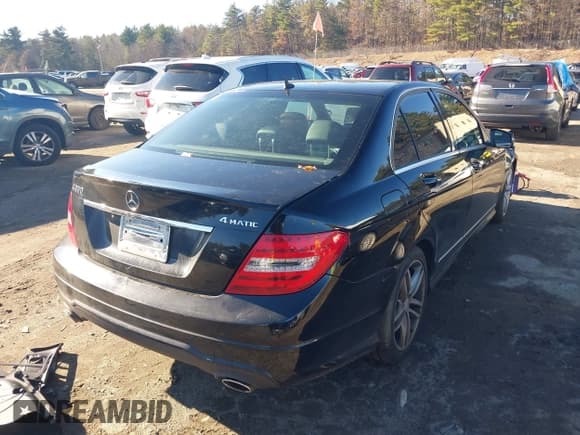 ✅ 2013 Mercedes-Benz C 300 Sport • VIN: WDDGF8ABXDG116305 • Lot: 43720552. Listed on IAAI with 97,409 mi. Free auction sales archive from the USA and detailed vehicle history report at DreamBid. Image 4.