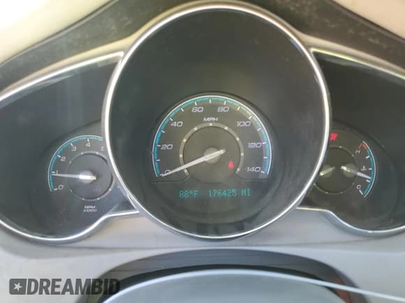 ✅ 2010 Chevrolet Malibu 1FL • VIN: 1G1ZA5EBXA4121570 • Lot: 68924584. Listed on Copart with 176,425 mi. Free auction sales archive from the USA and detailed vehicle history report at DreamBid. Image 9.