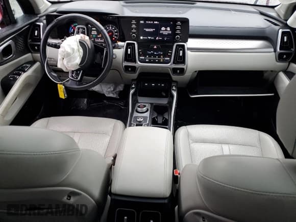 ✅ 2021 Kia Sorento EX • VIN: KNDRH4LG0M5022332 • Lot: 89923185. Wystawiony na Copart z przebiegiem 95 221 mil. Bezpłatny archiwum sprzedaży aukcyjnych z USA i szczegółowy raport historii pojazdu na DreamBid. Zdjęcie 8.