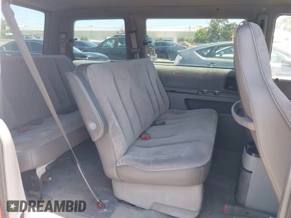 ✅ 1993 Plymouth Voyager • VIN: 2P4GH4535PR149419 • Lot: 42604009. Listed on IAAI with 88,569 mi. Free auction sales archive from the USA and detailed vehicle history report at DreamBid. Image 8.
