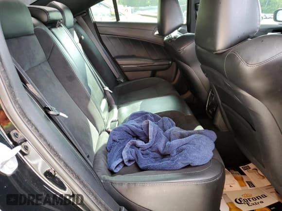 ✅ 2019 Dodge Charger R/T • VIN: 2C3CDXCT4KH650517 • Lot: 69657165. Wystawiony na Copart z przebiegiem 54 866 mil. Bezpłatny archiwum sprzedaży aukcyjnych z USA i szczegółowy raport historii pojazdu na DreamBid. Zdjęcie 10.