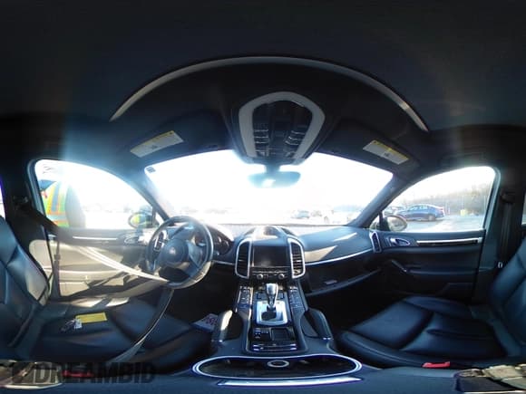 ✅ 2014 Porsche Cayenne • VIN: WP1AA2A27ELA93844 • Lot: 41544491. Listed on IAAI with 69,967 mi. Free auction sales archive from the USA and detailed vehicle history report at DreamBid. Image 19.