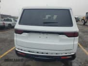 ✅ 2023 Jeep Wagoneer Series III • VIN: 1C4SJSDP1PS544188 • Lot: 80962685. Wystawiony na Copart z przebiegiem 39 383 mil. Bezpłatny archiwum sprzedaży aukcyjnych z USA i szczegółowy raport historii pojazdu na DreamBid. Zdjęcie 6.