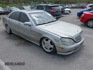 ✅ 2001 Mercedes-Benz S 600 • VIN: WDBNG78JX1A191170 • Lot: 42034966. Wystawiony na IAAI z przebiegiem Nie podano. Bezpłatny archiwum sprzedaży aukcyjnych z USA i szczegółowy raport historii pojazdu na DreamBid. Zdjęcie 1.