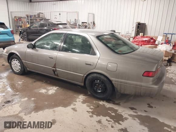 ✅ 1998 Toyota Camry LE • VIN: 4T1BG22K9WU357768 • Lot: 43848020. Listed on IAAI with 122,565 mi. Free auction sales archive from the USA and detailed vehicle history report at DreamBid. Image 3.