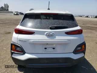 2019 Hyundai Kona SEL z VIN KM8K22AA0KU323705, wystawiony jako Copart lot #61022583 z przebiegiem 34 556 mil mil oraz . Historia ofert i sprzedaży dostępna na DreamBid. Obrazek 6.