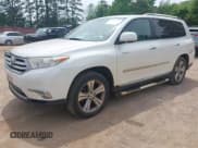 ✅ 2011 Toyota Highlander Limited • VIN: 5TDYK3EH9BS034337 • Lot: 42076598. Listed on IAAI with 174,100 mi. Free auction sales archive from the USA and detailed vehicle history report at DreamBid. Image 17.