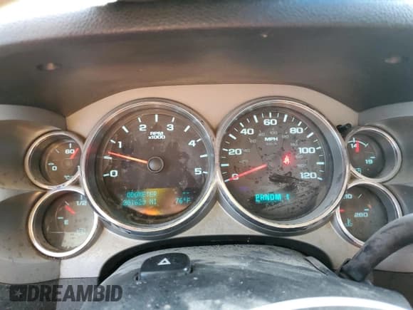 ✅ 2013 Chevrolet Silverado 2500HD LT • VIN: 1GC1KXC81DF145768 • Lot: 69955635. Wystawiony na Copart z przebiegiem 201 623 mil. Bezpłatny archiwum sprzedaży aukcyjnych z USA i szczegółowy raport historii pojazdu na DreamBid. Zdjęcie 9.