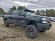 ✅ 2005 Chevrolet Silverado 2500HD LS • VIN: 1GCHK23235F832605 • Lot: 94358855. Wystawiony na Copart z przebiegiem 267 447 mil. Bezpłatny archiwum sprzedaży aukcyjnych z USA i szczegółowy raport historii pojazdu na DreamBid. Zdjęcie 4.