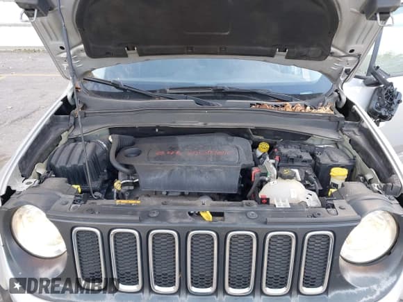 ✅ 2017 Jeep Renegade Latitude • VIN: ZACCJBBB8HPF60715 • Lot: 43374314. Listed on IAAI with 108,642 mi. Free auction sales archive from the USA and detailed vehicle history report at DreamBid. Image 10.