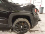 ✅ 2021 Jeep Renegade 80th Anniversary • VIN: ZACNJDBB7MPM53604 • Lot: 41909531. Wystawiony na IAAI z przebiegiem 44 668 mil. Bezpłatny archiwum sprzedaży aukcyjnych z USA i szczegółowy raport historii pojazdu na DreamBid. Zdjęcie 18.