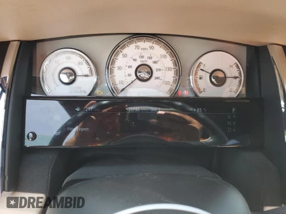 ✅ 2018 Rolls-Royce Dawn • VIN: SCA666D52JU107540 • Лот: 68252185. Опубликован ранее на Copart с пробегом 20 788 миль. Бесплатный доступ к архиву аукционных продаж из США и подробный отчёт об истории автомобиля на DreamBid. Изображение 9.