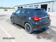 ✅ 2018 Mitsubishi Outlander ES • VIN: JA4AP3AU7JZ025276 • Lot: 42865665. Wystawiony na IAAI z przebiegiem 92 223 mil. Bezpłatny archiwum sprzedaży aukcyjnych z USA i szczegółowy raport historii pojazdu na DreamBid. Zdjęcie 3.
