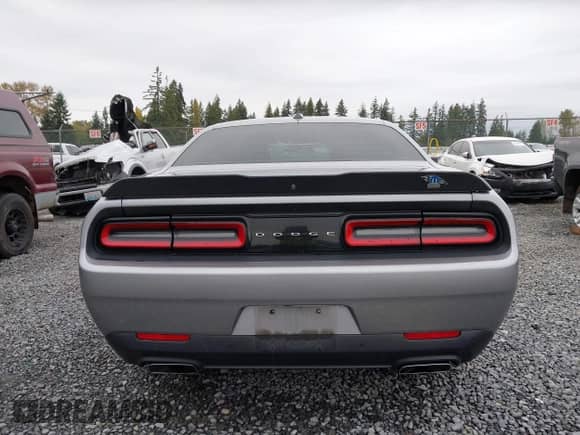 2016 Dodge Challenger R/T Scat Pack z VIN 2C3CDZFJ6GH192444, wystawiony jako IAAI lot #43547691 z przebiegiem 113 524 mil mil oraz . Historia ofert i sprzedaży dostępna na DreamBid. Obrazek 16.