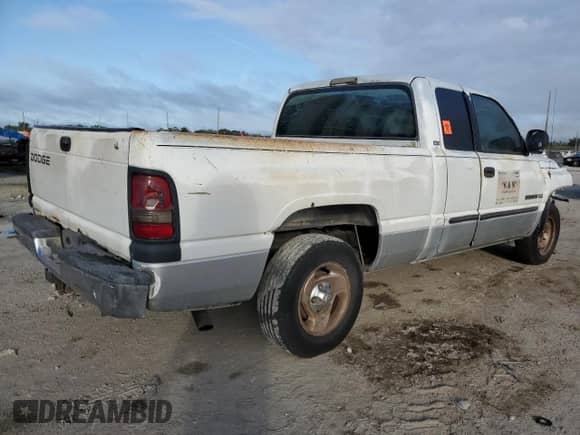 2001 Dodge 1500 с VIN 3B7HC13Z61G700824, выставлен на аукционе Copart как лот 85217734 с пробегом 269 848 миль миль и Списание • Salvage title. История ставок и продаж доступна на DreamBid. Изображение 3.