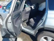 ✅ 2022 Toyota Highlander LE • VIN: 5TDZZRAH7NS558227 • Lot: 40620028. Listed on IAAI with 34,944 mi. Free auction sales archive from the USA and detailed vehicle history report at DreamBid. Image 8.