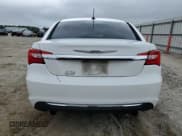 ✅ 2014 Chrysler 200 Touring • VIN: 1C3CCBBG4EN236661 • Lot: 90537815. Wystawiony na Copart z przebiegiem 237 483 mil. Bezpłatny archiwum sprzedaży aukcyjnych z USA i szczegółowy raport historii pojazdu na DreamBid. Zdjęcie 6.