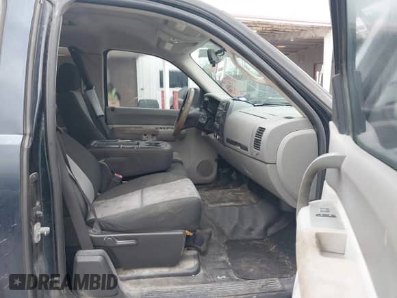 2008 Chevrolet Silverado 1500 Work Truck with VIN 1GCEC19X98Z293052, listed as a IAAI auction lot 42165426 with 287,865 mi miles and . Bid and sale history available at DreamBid. Image 5.