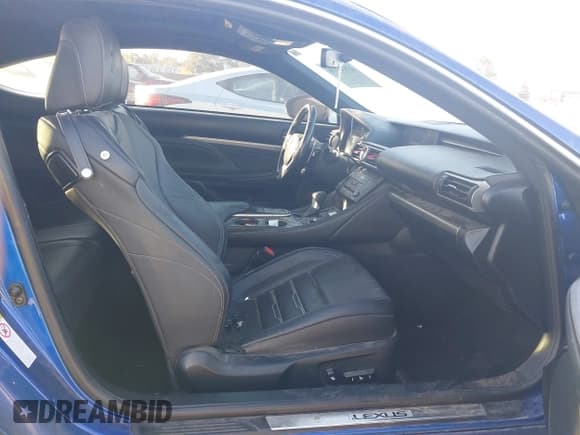 ✅ 2016 Lexus RC 350 F Sport • VIN: JTHSE5BC5G5006922 • Lot: 43534770. Wystawiony na IAAI z przebiegiem 110 296 mil. Bezpłatny archiwum sprzedaży aukcyjnych z USA i szczegółowy raport historii pojazdu na DreamBid. Zdjęcie 5.