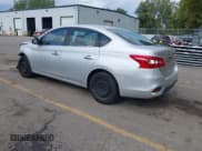 ✅ 2019 Nissan Sentra S • VIN: 3N1AB7APXKY264695 • Lot: 43418182. Wystawiony na IAAI z przebiegiem 98 963 mil. Bezpłatny archiwum sprzedaży aukcyjnych z USA i szczegółowy raport historii pojazdu na DreamBid. Zdjęcie 3.