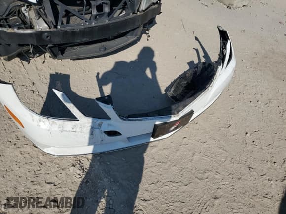 ✅ 2013 Mercedes-Benz E 350 • VIN: WDDKK5KF2DF215681 • Лот: 81969635. Опубликован ранее на Copart с пробегом 140 199 миль. Бесплатный доступ к архиву аукционных продаж из США и подробный отчёт об истории автомобиля на DreamBid. Изображение 12.