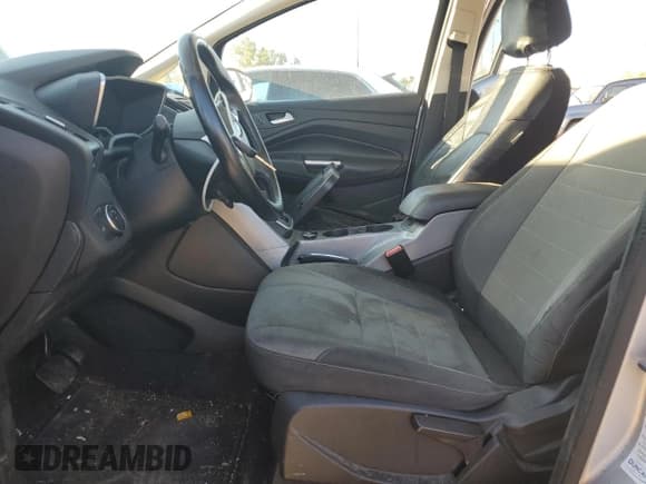 ✅ 2015 Ford C-Max SE • VIN: 1FADP5AU7FL107488 • Lot: 86838675. Wystawiony na Copart z przebiegiem 172 551 mil. Bezpłatny archiwum sprzedaży aukcyjnych z USA i szczegółowy raport historii pojazdu na DreamBid. Zdjęcie 7.