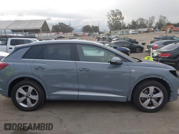 ✅ 2023 Audi Q4 e-tron Prestige • VIN: WA1M2BFZ0PP039552 • Лот: 41765914. Опубликован ранее на IAAI с пробегом 23 149 миль. Бесплатный доступ к архиву аукционных продаж из США и подробный отчёт об истории автомобиля на DreamBid. Изображение 14.