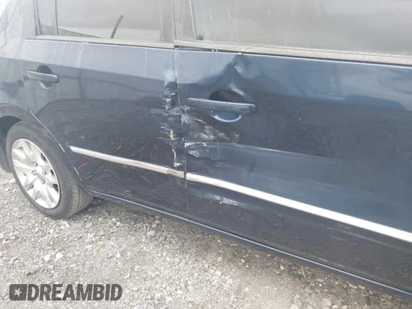 ✅ 2010 Nissan Sentra SR • VIN: 3N1AB6AP4AL693966 • Lot: 43649913. Wystawiony na IAAI z przebiegiem 140 108 mil. Bezpłatny archiwum sprzedaży aukcyjnych z USA i szczegółowy raport historii pojazdu na DreamBid. Zdjęcie 6.