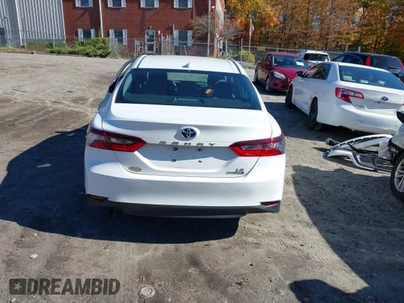 ✅ 2023 Toyota Camry Hybrid LE • VIN: 4T1C31AK6PU600899 • Lot: 43439972. Listed on IAAI with 67,001 mi. Free auction sales archive from the USA and detailed vehicle history report at DreamBid. Image 16.