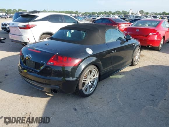 ✅ 2011 Audi TT • VIN: TRU4FAFK1B1019934 • Lot: 42385547. Listed on IAAI with 59,054 mi. Free auction sales archive from the USA and detailed vehicle history report at DreamBid. Image 4.