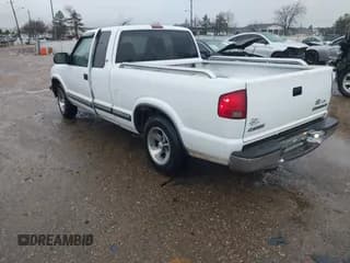 ✅ 2002 Chevrolet S-10 LS • VIN: 1GCCS19W228230020 • Лот: 41569141. Опубликован ранее на IAAI с пробегом 340 565 миль. Бесплатный доступ к архиву аукционных продаж из США и подробный отчёт об истории автомобиля на DreamBid. Изображение 3.