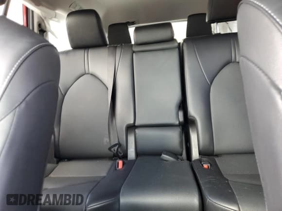 ✅ 2024 Toyota Highlander XLE • VIN: 5TDAAAA56RS009006 • Lot: 82344285. Listed on Copart with 28,495 mi. Free auction sales archive from the USA and detailed vehicle history report at DreamBid. Image 10.