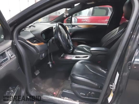 ✅ 2015 Lincoln MKC • VIN: 5LMTJ2AH3FUJ40676 • Лот: 42191036. Опубликован ранее на IAAI с пробегом 108 515 миль. Бесплатный доступ к архиву аукционных продаж из США и подробный отчёт об истории автомобиля на DreamBid. Изображение 5.