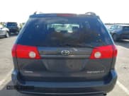 ✅ 2006 Toyota Sienna CE • VIN: 5TDZA23C66S499236 • Лот: 43716830. Опубликован ранее на IAAI с пробегом 282 641 миль. Бесплатный доступ к архиву аукционных продаж из США и подробный отчёт об истории автомобиля на DreamBid. Изображение 16.