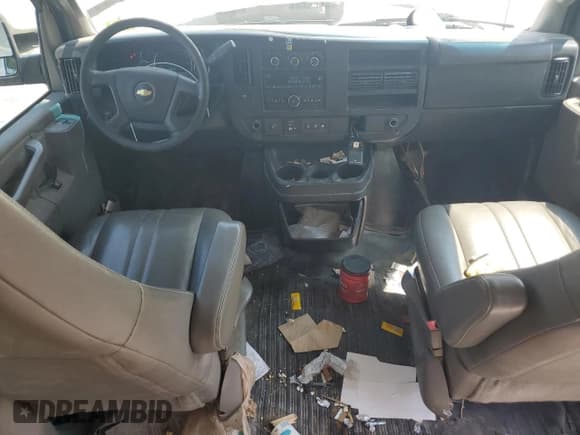 ✅ 2017 Chevrolet Express Cargo • VIN: 1GCWGAFF5H1108403 • Lot: 67507695. Listed on Copart with 177,766 mi. Free auction sales archive from the USA and detailed vehicle history report at DreamBid. Image 8.