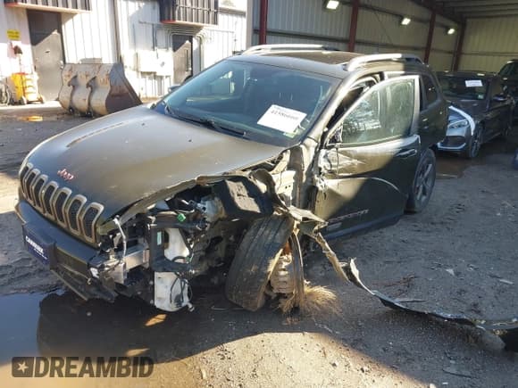 ✅ 2017 Jeep Cherokee Latitude • VIN: 1C4PJMCB5HW509557 • Lot: 41586660. Listed on IAAI with 51,842 mi. Free auction sales archive from the USA and detailed vehicle history report at DreamBid. Image 6.