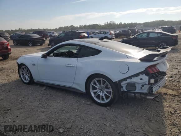 ✅ 2024 Ford Mustang GT • VIN: 1FA6P8CF1R5428380 • Lot: 71914685. Listed on Copart with 4,319 mi. Free auction sales archive from the USA and detailed vehicle history report at DreamBid. Image 2.