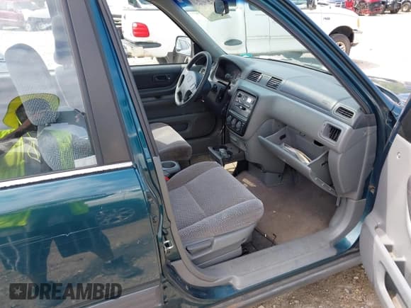 ✅ 1997 Honda CR-V • VIN: JHLRD1855VC039953 • Lot: 42708913. Listed on IAAI with 238,943 mi. Free auction sales archive from the USA and detailed vehicle history report at DreamBid. Image 5.